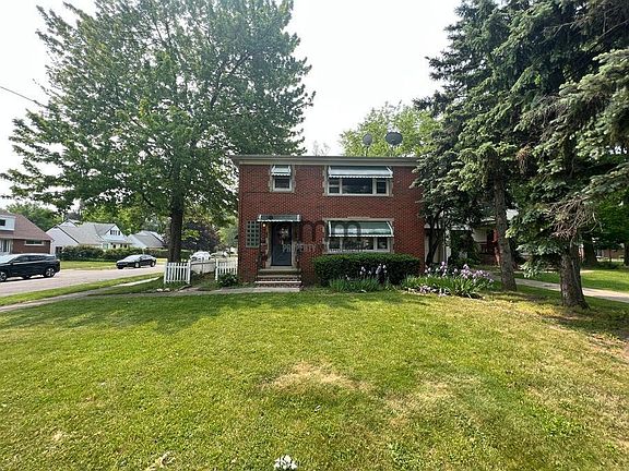 2nd image of 26202 Lake Shore Blvd