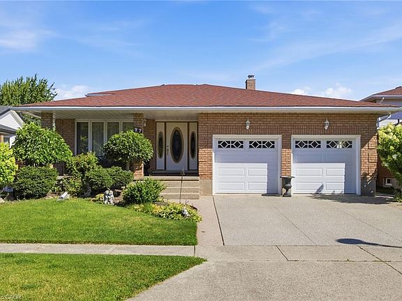 2nd image of 97 Southview Cres