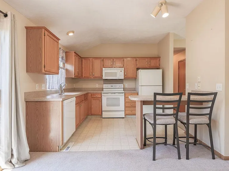 1123 Rawhide Rd — Photo 12