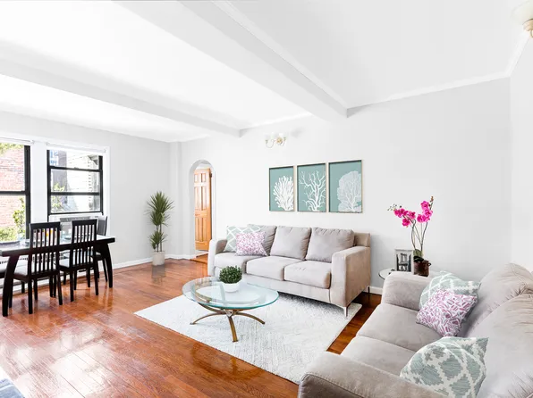 319 East 50th Street image 1 of 8