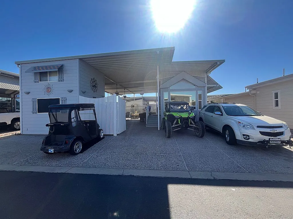 17200 W Bell Rd Lot 1381 — exterior photo