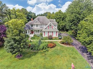 4351 Dovewood Ln, Sylvania, OH 43560