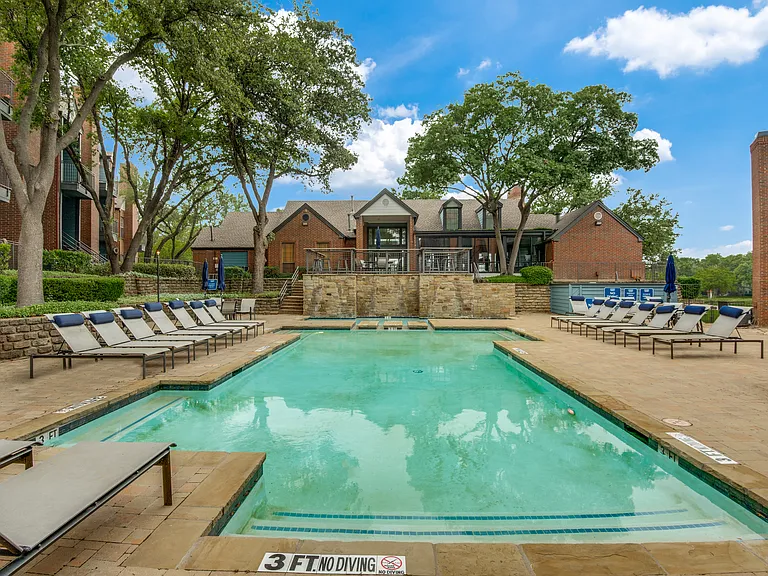 Hyde Park at Valley Ranch — Photo 18