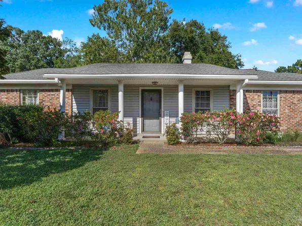 6425 Mariana Dr, Pensacola, FL 32504