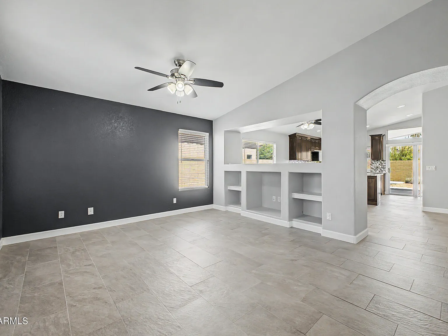 3 bed, 2.0 bath, 1422 sqft, $2,600 — Photo 3