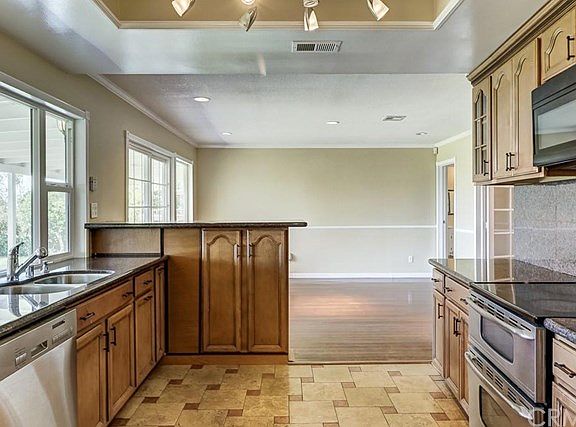 5th image of 3781 E Piedmont Dr