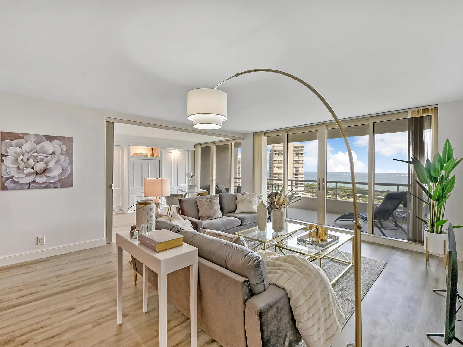 2 bed, 2.0 bath, 1438 sqft, $7,500 — Photo 4