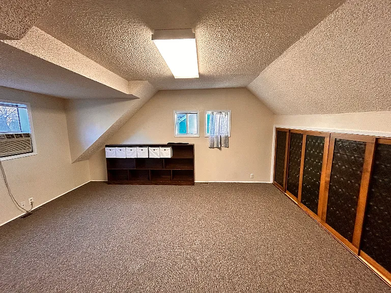 234 N Washington St — Photo 15