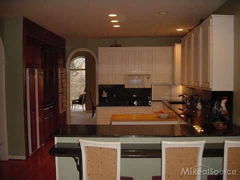 5th image of 2065 Clearwood Ct