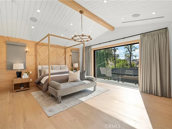 4765 Lemona Ave, Sherman Oaks, CA 91403