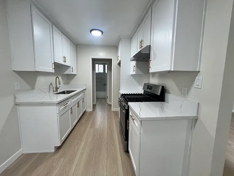 861 N Washington Pl #2 — Photo 1