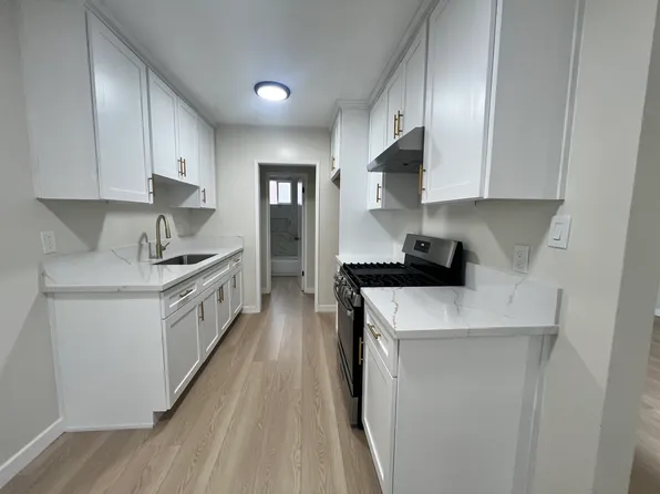 861 N Washington Pl, Long Beach, CA