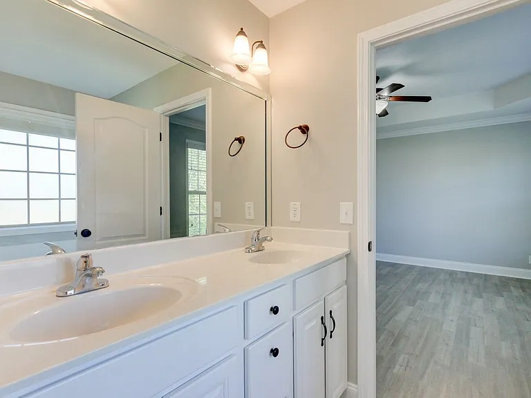 1384 Borrowdale Dr — Photo 28