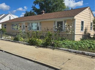 89 Columbia Ave, Pawtucket, RI 02860