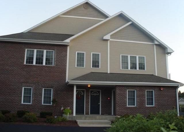 1st image of 327 E Clay St Unit 29