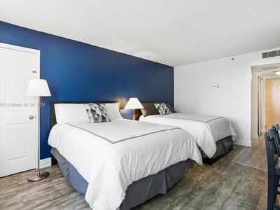 19201 Collins Ave #743, Sunny Isles Beach, FL, 33160