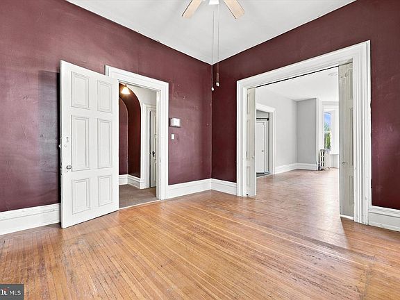 4th image of 140 Sumac St