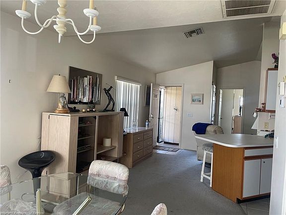 3rd image of 1318 Villaway W