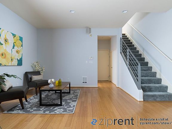 First floor - Flex space (view 1)