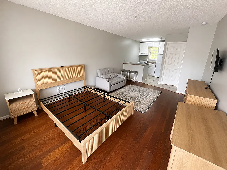 115 Shell Ave #17