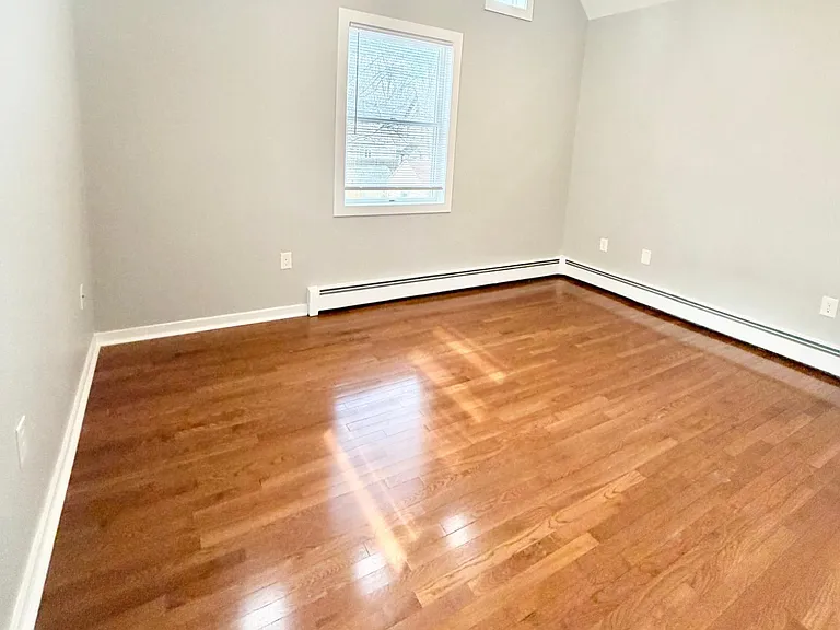 425 Huntington St #11 — Photo 6