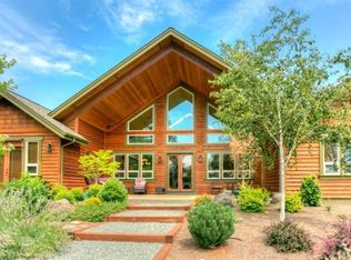 461 Hawk Dr, Grants Pass, OR 97527