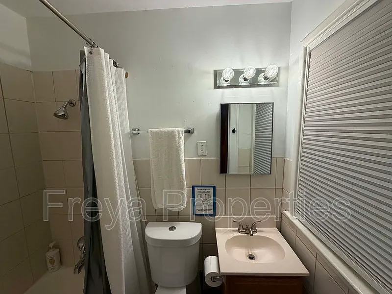 1 bed, 1.0 bath, $1,025 — Photo 4
