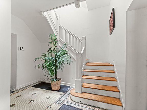 2nd image of 6722 S Ridgeland Ave #3S