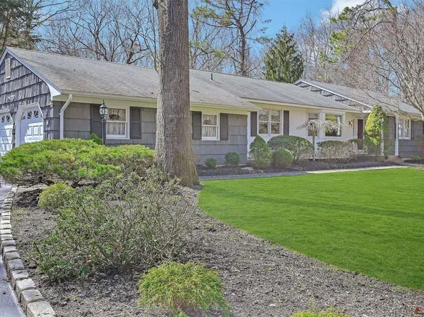 18 Circle Drive, Shoreham, NY 11786