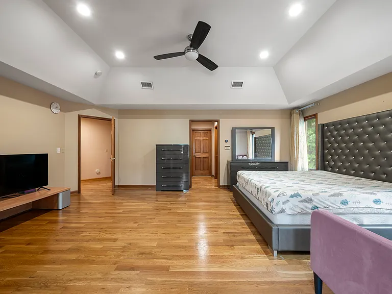 325 Cooper Pl — Photo 18
