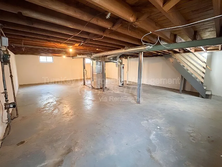 7724 Monroe Dr — Photo 17