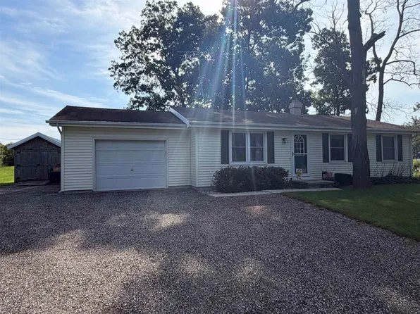 N5473 Grandwood Dr, Fond Du Lac, WI 54937