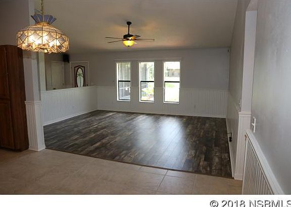 5th image of 2941 Royal Palm Dr