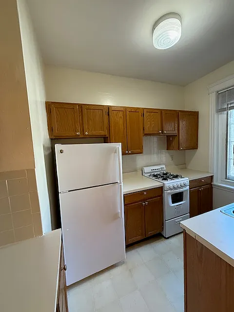 37-41 Wendell St #2L