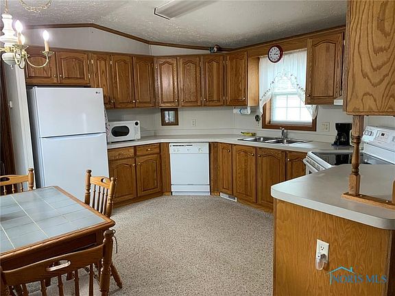 2nd image of 1428 Huntington Dr #L-166