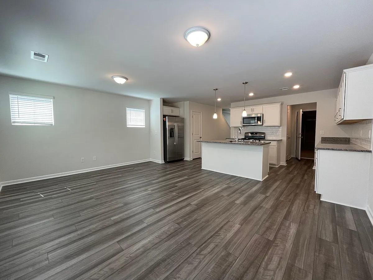 Building Photo - 316 Reedmace Ct