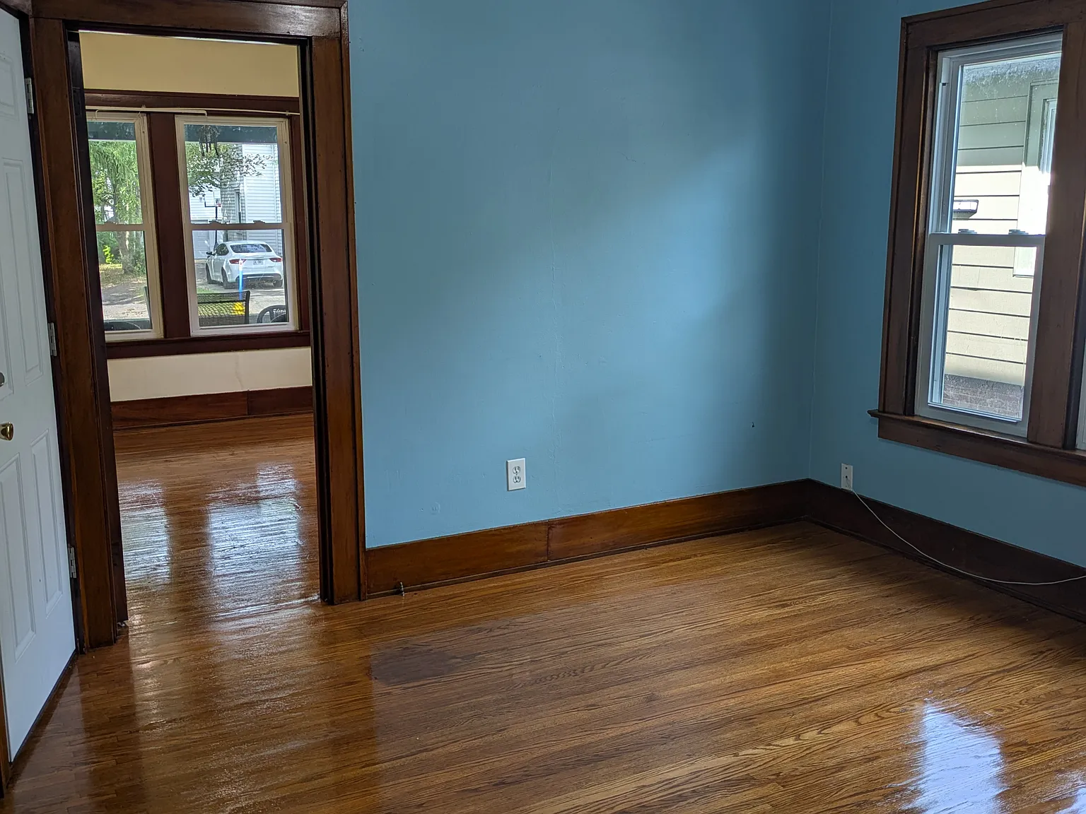 1 bed, 700 sqft, $1,000 — Photo 3