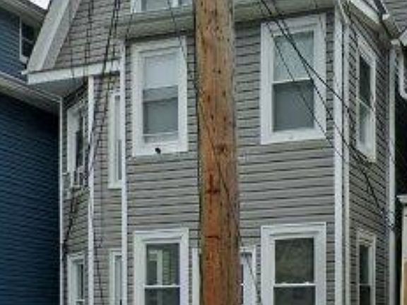 3rd image of 131 Watson Ave