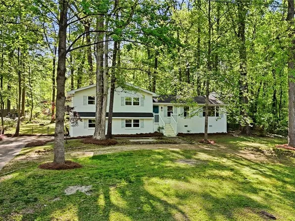 5730 Goldfield Dr, Acworth, GA 30102