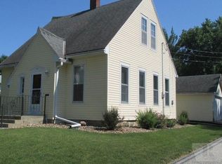305 W 9th St, Atlantic, IA 50022