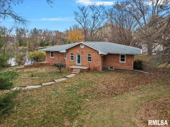 3016 E Lake Shore Dr, Springfield, IL 62712