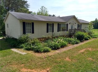 706 Vine Arden Rd #A, Morganton, NC 28655