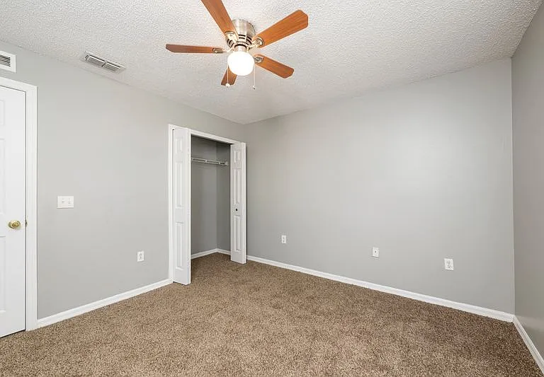 1122 Alloway Ave — Photo 16
