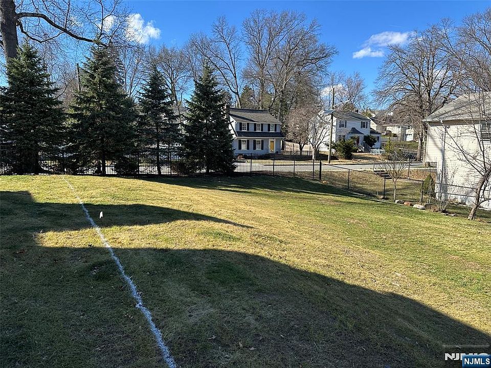 2nd image of 10 Barbara Ave