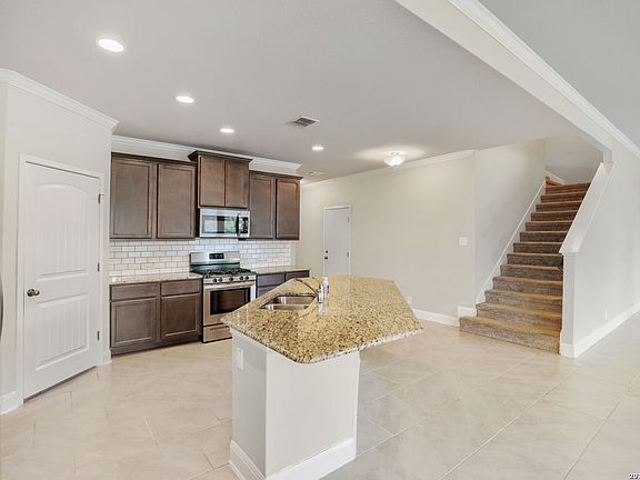 5th image of 13419 Bradford Glen