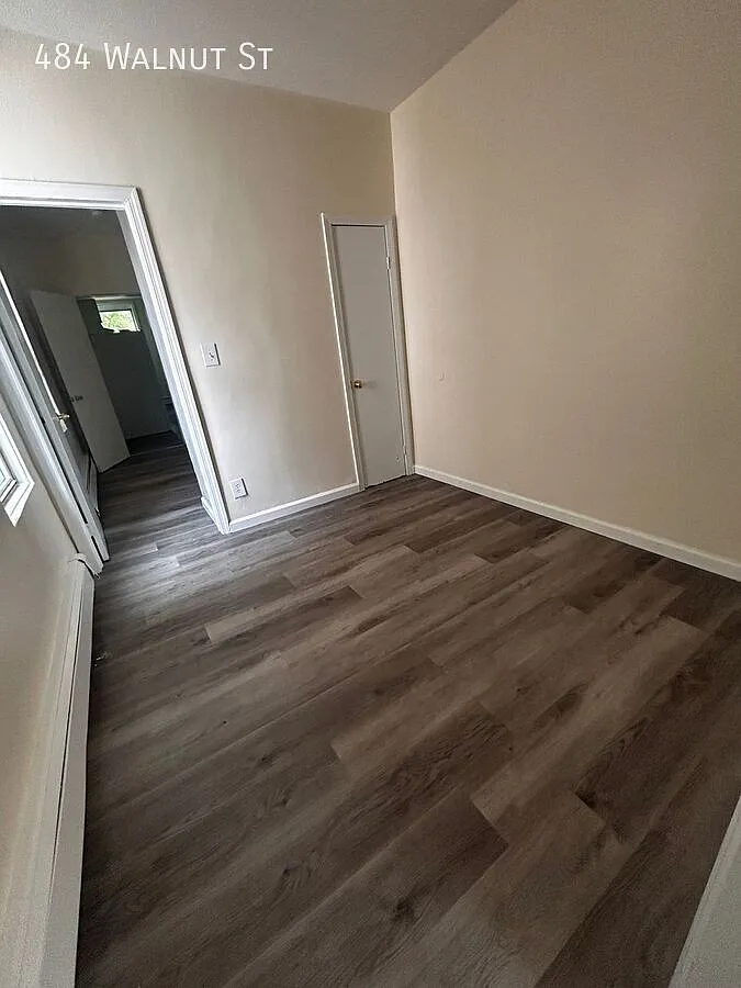 2 bed, $2,400 — Photo 4
