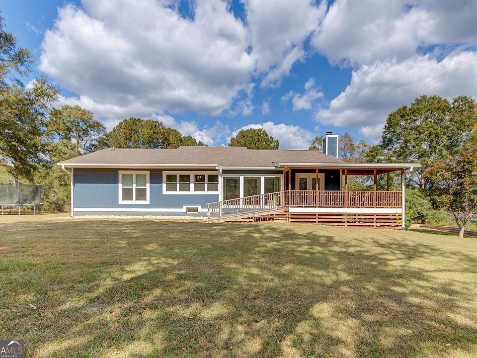 1st image of 3690 Spring Valley Dr