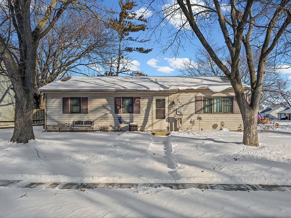 1st image of 2408 Shasta Dr