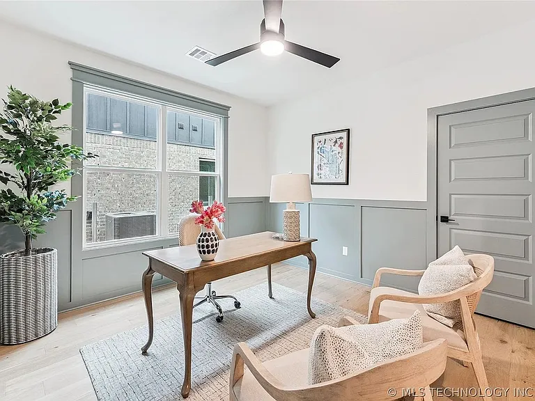 2325 E 134th Cir — Photo 34