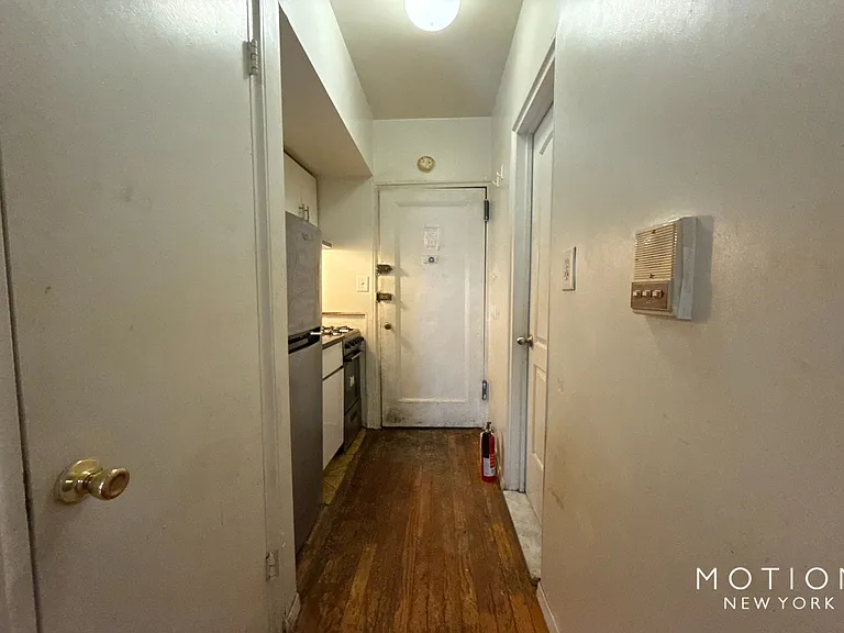 156 E 85th St #3B — Photo 6